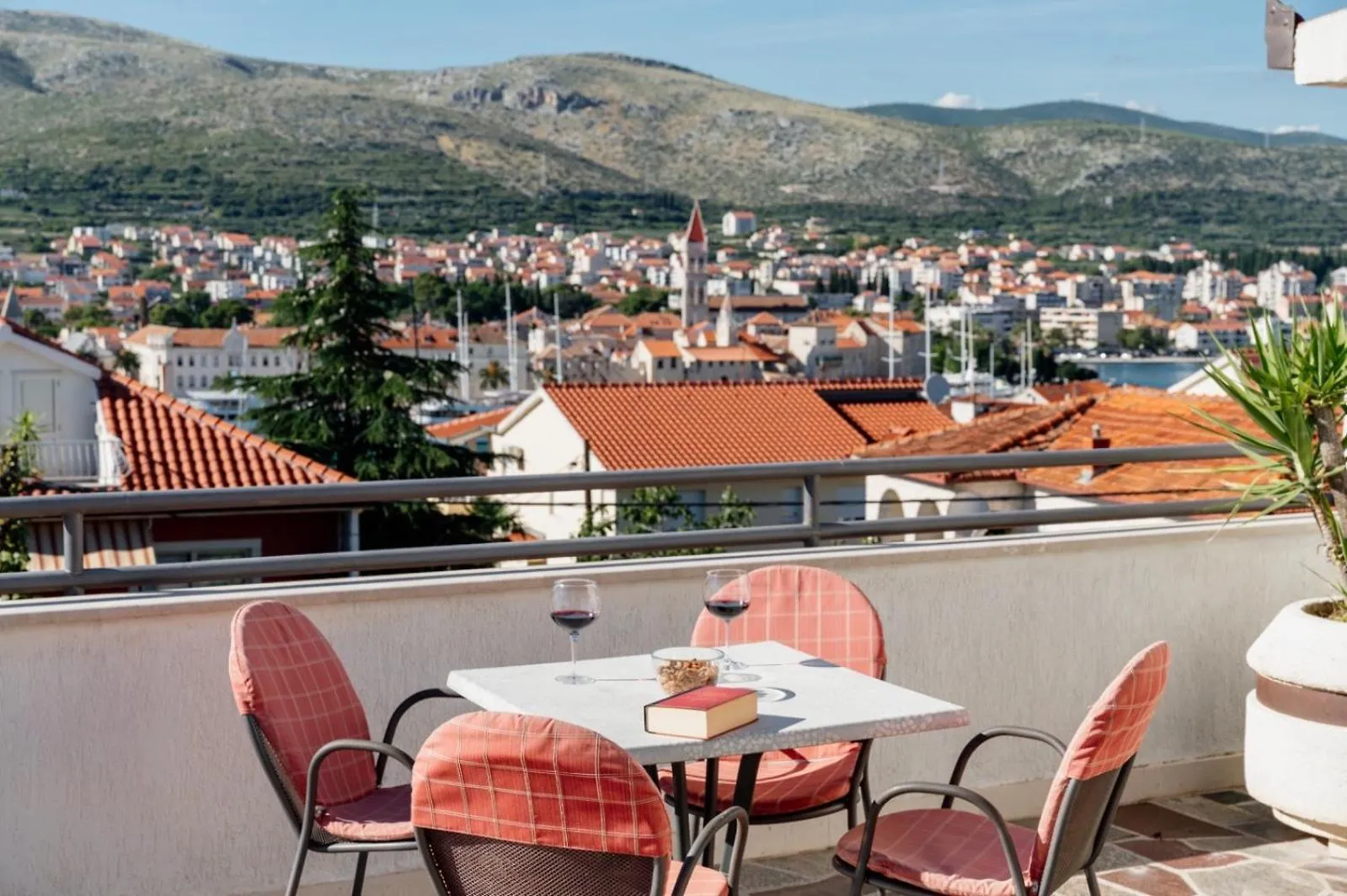 Apartments Kudelik Trogir