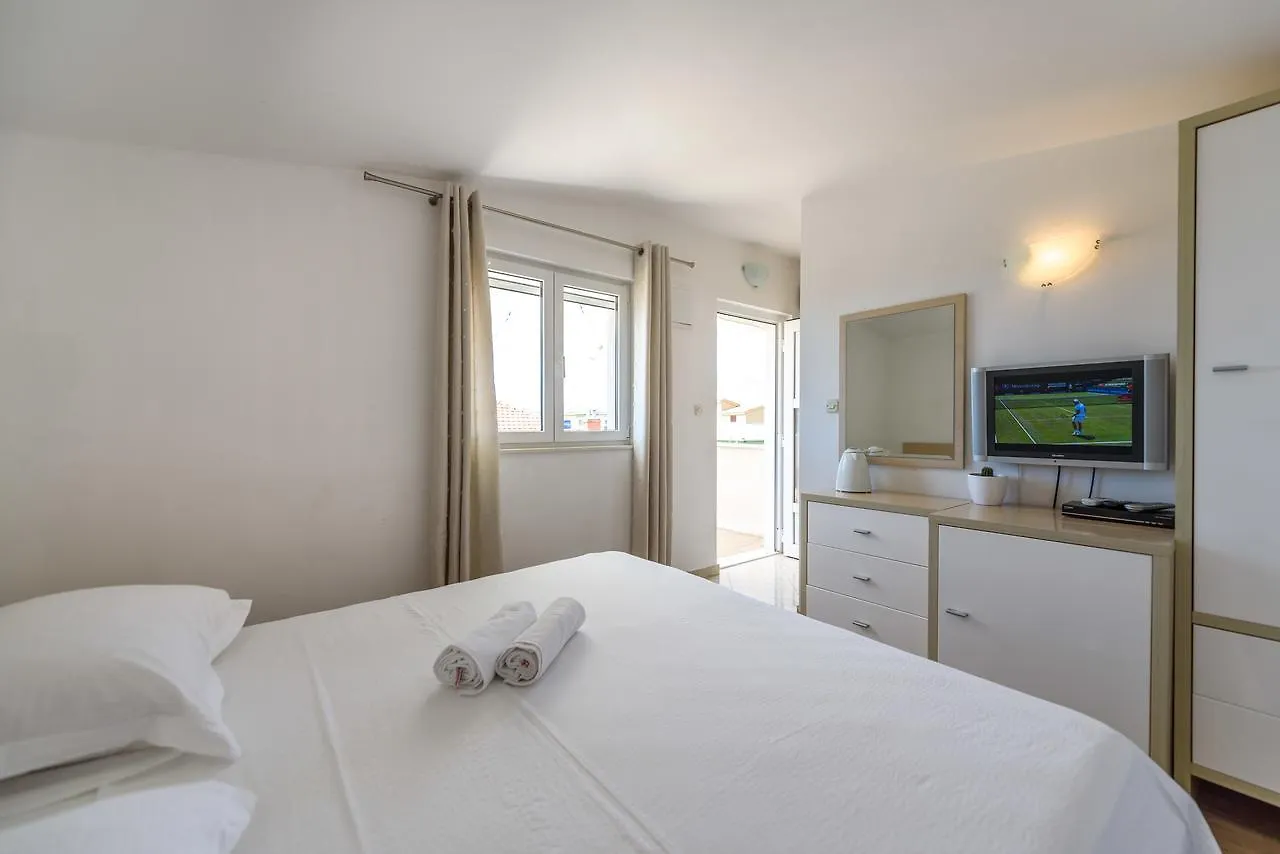 Apartments Kudelik Trogir