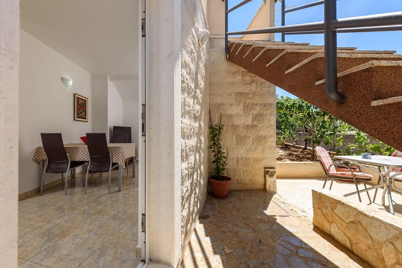Apartments Kudelik Trogir