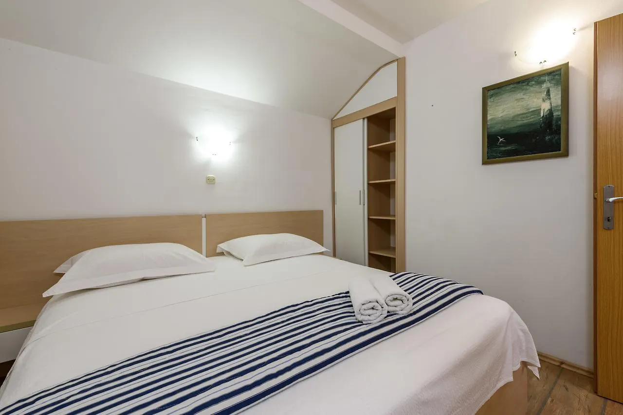 Apartments Kudelik Trogir